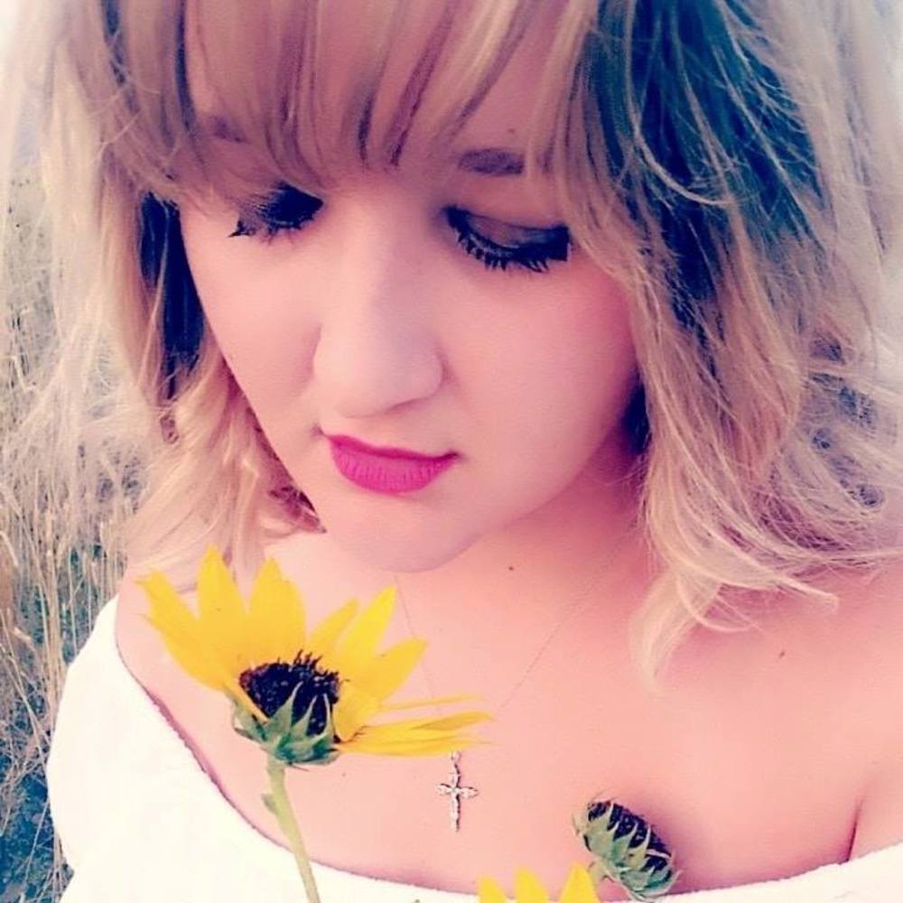 Meet your Posher, Leslie